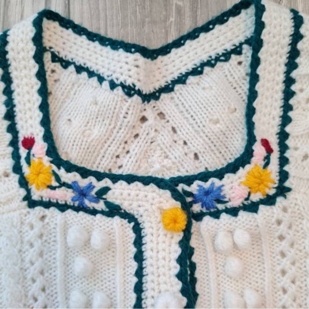 Doen-like Vintage 50’s Bavarian Cardigan with 3D Pompoms and Floral Embroidery L - Picture 4 of 7